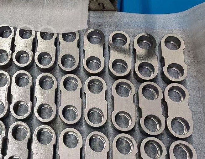 平面磨床加工工件